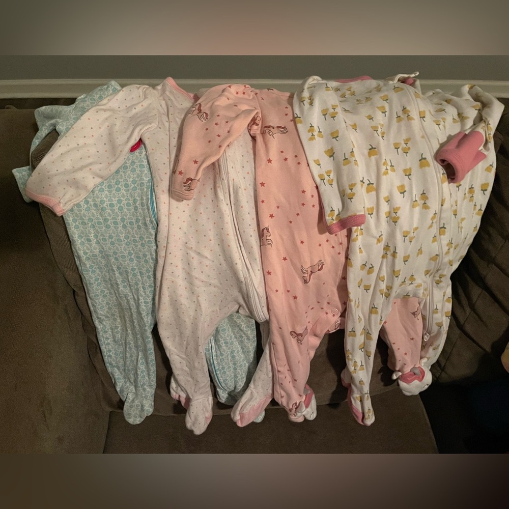 6-9m girl Carter sleepers